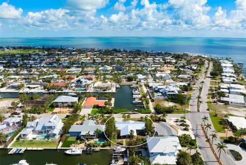 602 Baronet Ln, HOLMES BEACH, FL, 34217-1210 | Card Image