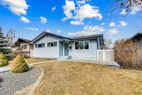 146 Springwood Dr Sw, Calgary, AB, T2W0K5 | Card Image