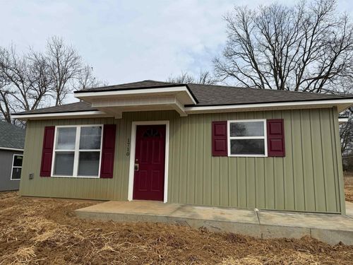 1710 Harris St, Dyersburg, TN, 38024-3509 | Card Image
