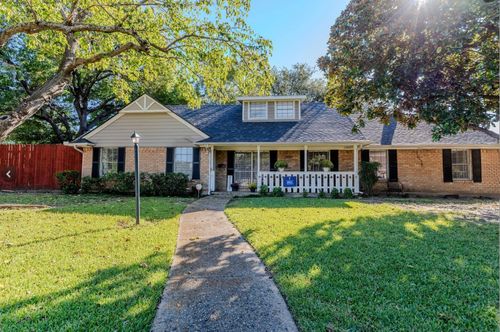 2888 Reedcroft Dr, Farmers Branch, TX, 75234-7223 | Card Image