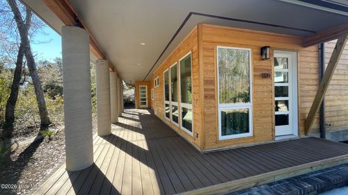 1139 N Caswell Ave, Southport, NC, 28461-3035 | Card Image