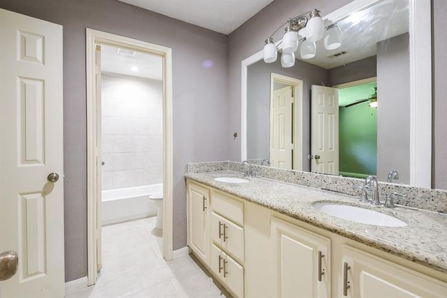 81 Oak Grove Ln, Home with 4 bedrooms, 4 bathrooms and null parking in Conroe TX | Image 33