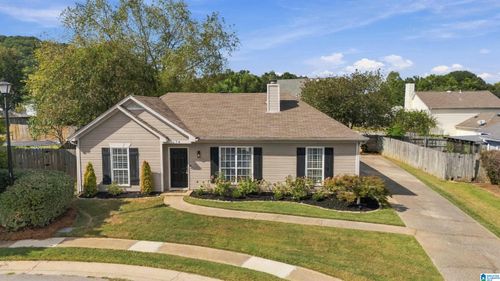 174 Stonebridge Cir, PELHAM, AL, 35124-3921 | Card Image