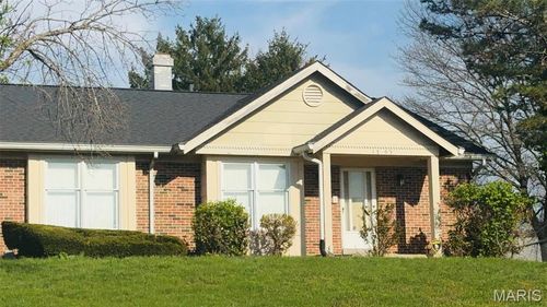 12303 White Cap Ln, Florissant, MO, 63033-4719 | Card Image