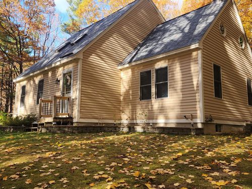 30 Dels Way, Weare, NH, 03281-4433 | Card Image