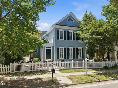 807 Carpenter Town Ln, Cary, NC, 27519-9134 | Card Image