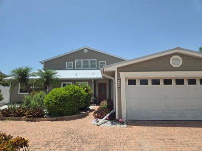 538 Crystal Drive, House other with 5 bedrooms, 4 bathrooms and null parking in Madeira Beach FL | Image 1