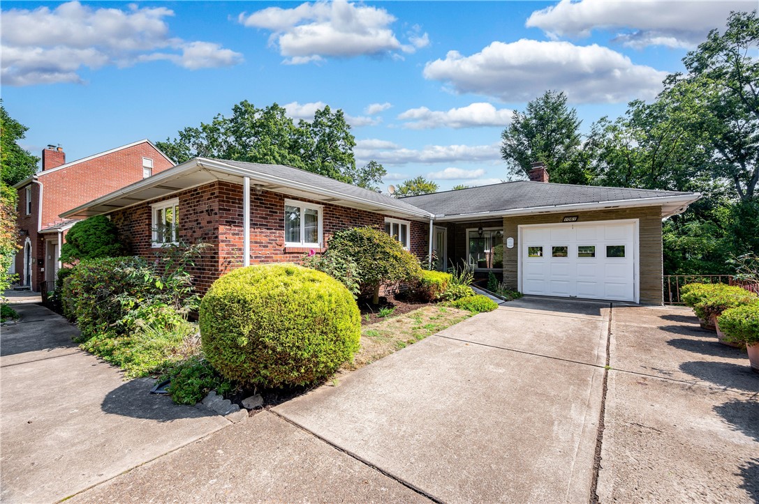Edgewood Rd, New Kensington, PA 15068