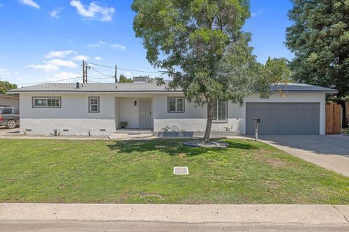 622 W Howard Ave, Visalia, CA, 93277-4748 | Card Image