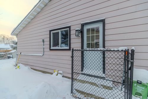 b-37 Ballantrae Way, Kanata, ON, K2L1N3 | Card Image