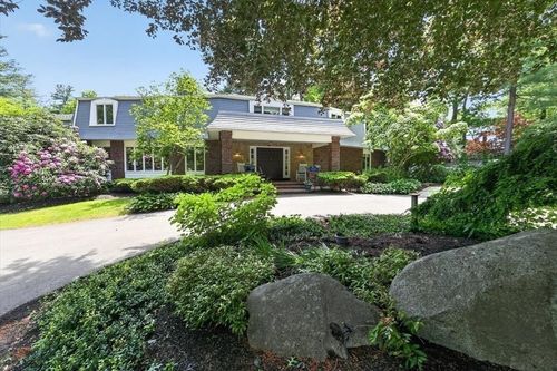 1 Grist Mill Ln, Hingham, MA, 02043-3372 | Card Image