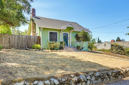 345 Liberty St, Ashland, OR, 97520-3039 | Card Image