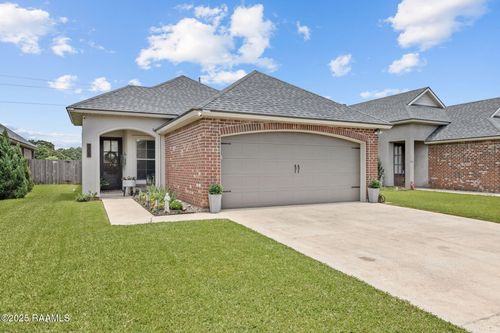 209 Rolling Mill Ln, Youngsville, LA, 70592-6077 | Card Image