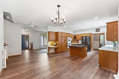 1920 Linda Ln, Saint Cloud, MN, 56301-4968 | Card Image