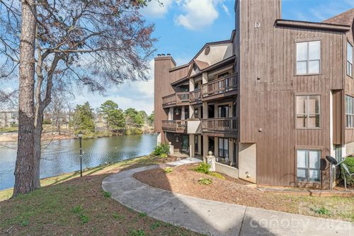 8155 Cedar Glen Dr, Charlotte, NC, 28212-0211 | Card Image