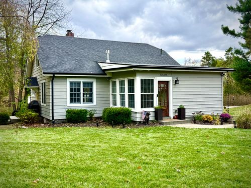 18315 Cavanaugh Lake Rd, Chelsea, MI, 48118-9308 | Card Image