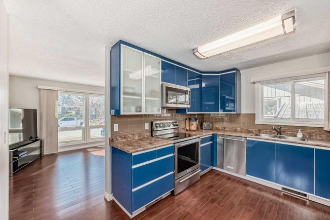 578 Aboyne Crescent Ne, Home with 3 bedrooms, 2 bathrooms and 4 parking in Calgary AB | Image 8