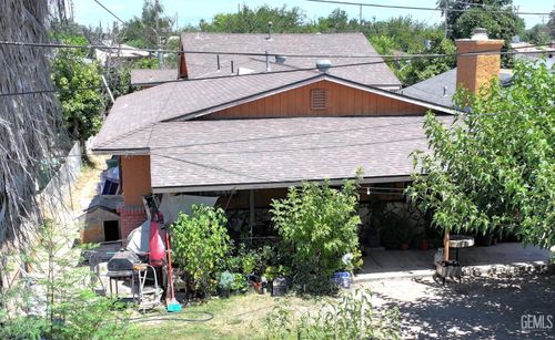 2102 Norwalk St, Delano, CA, 93215 | Card Image