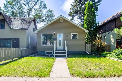 1419 Av E N, Saskatoon, SK, S7L1T7 | Card Image
