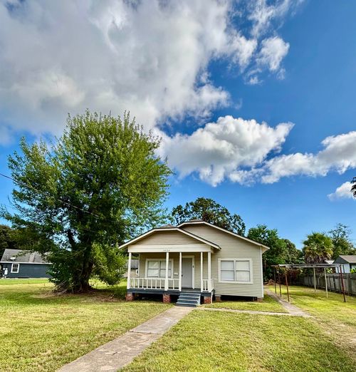 4504 Mckinley Ave, Groves, TX, 77619-5941 | Card Image