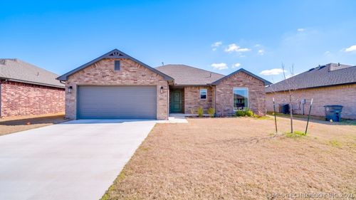 3969 S 152nd East Ave, Tulsa, OK, 74134-4901 | Card Image