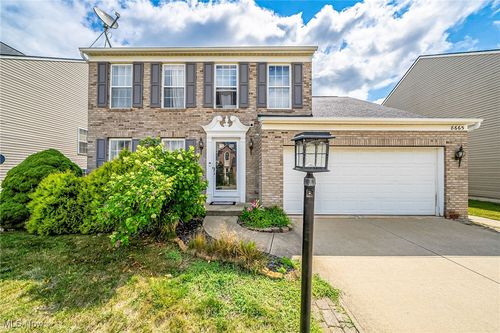 8665 Westfield Park Dr, Olmsted Twp, OH, 44138-1796 | Card Image