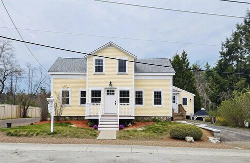 7 Elm St, Newton, NH, 03858-4414 | Card Image