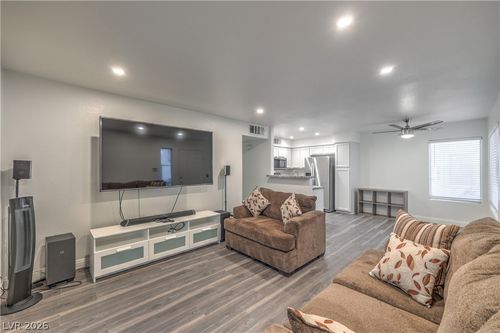 103-3058 Tarpon Dr, Las Vegas, NV, 89120-5179 | Card Image