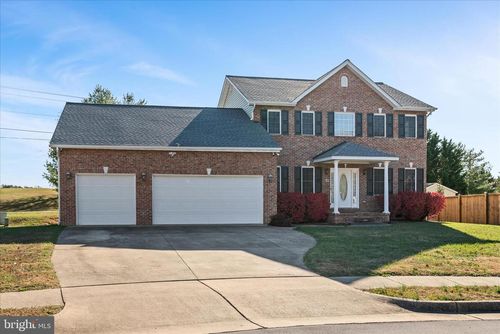 106 Plum Ct, Stephens City, VA, 22655-2922 | Card Image