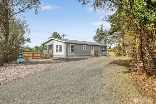 300 Marine View Dr Sw, Ocean Shores, WA, 98569-9223 | Card Image