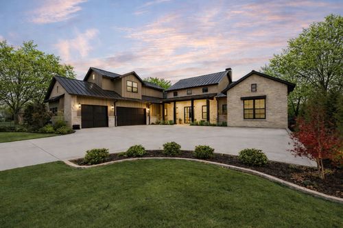 1196 The Shores Dr, Corsicana, TX, 75109-9654 | Card Image