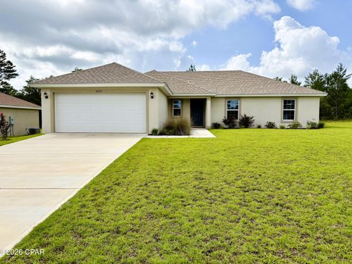 2225 Chase St, Chipley, FL, 32428-7336 | Card Image