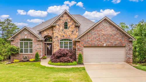 164 Majestic Cir, Maumelle, AR, 72113-6276 | Card Image