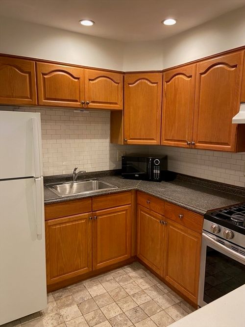 114-195 Quincy St, Quincy, MA, 02169-4920 | Card Image