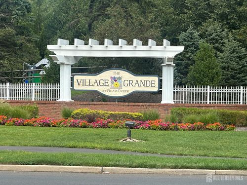 17 Grande Blvd, West Windsor, NJ, 08550-2426 | Card Image