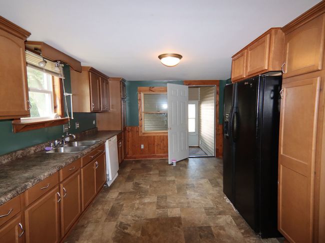 307 S Douglas St, House other with 3 bedrooms, 1 bathrooms and 4 parking in Villa Grove IL | Image 7