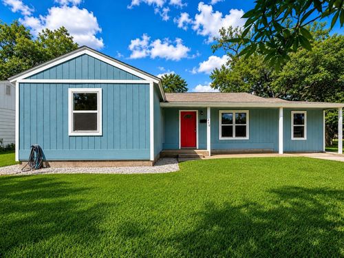 210 Laurel St, Lake Jackson, TX, 77566-5820 | Card Image