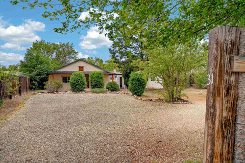 18 E Camino Abajo De La Loma, Ranchos de Taos, NM, 87557-8798 | Card Image