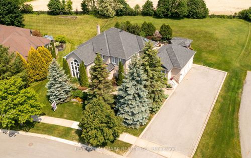 37 Witherspoon Way, Nobleton, ON, L0G1N0 | Card Image
