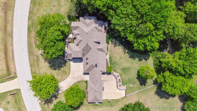 6922 Hackberry Rdg, House other with 5 bedrooms, 5 bathrooms and null parking in Owasso OK | Image 78