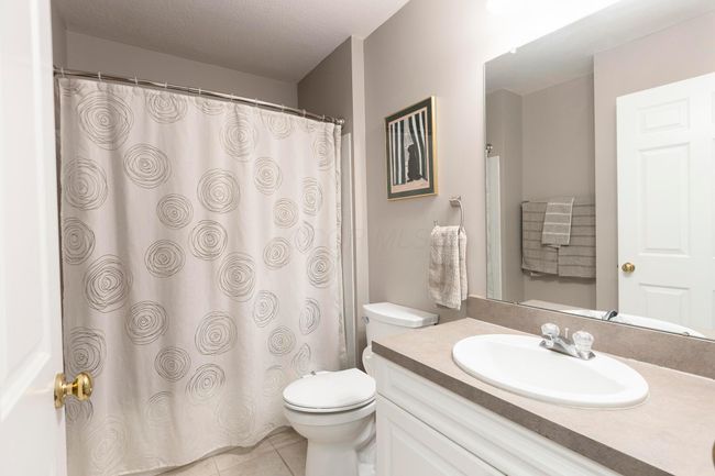 1448 Sedgefield Dr, Condo with 2 bedrooms, 3 bathrooms and null parking in New Albany OH | Image 25