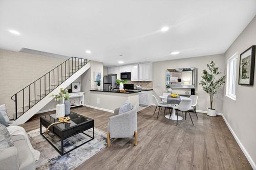 apt-3-375 N 3rd St, Campbell, CA, 95008-1237 | Card Image