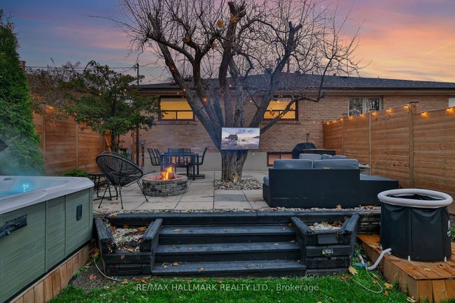 183 Willowridge Rd, House attached with 4 bedrooms, 2 bathrooms and 2 parking in Etobicoke ON | Image 36