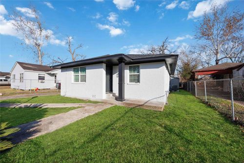 8115 Betty Boop St, Houston, TX, 77028-3421 | Card Image