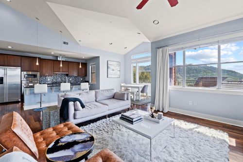 49-8110 Ranch Road 2222, Austin, TX, 78730-2341 | Card Image