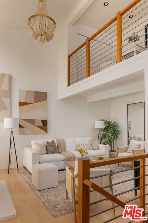 3-934 2nd St, Santa Monica, CA, 90403 | Card Image