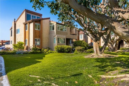 17094 Bluewater Ln, Huntington Beach, CA, 92649 | Card Image