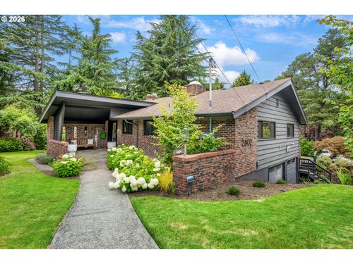 2802 Se Moreland Ln, Portland, OR, 97202-8121 | Card Image