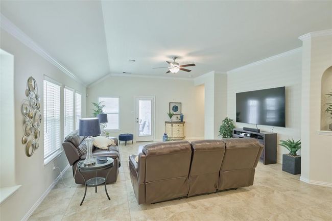 18811 Palmetto Hills Dr, House other with 3 bedrooms, 2 bathrooms and 2 parking in New Caney TX | Image 15