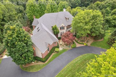 3027 Tall Timbers Drive, Home with 5 bedrooms, 5 bathrooms and null parking in Milford Twp MI | Image 2